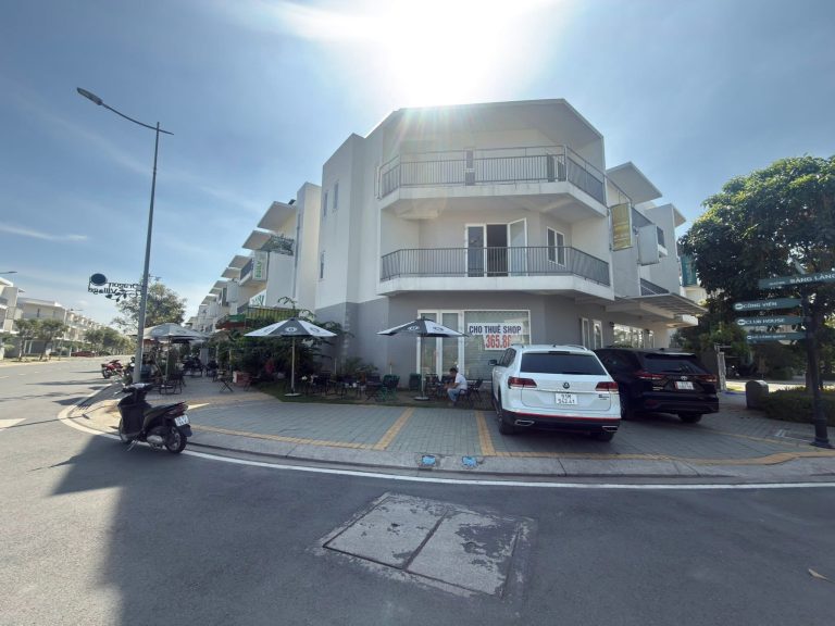 Bán Nhà 3 Tầng Dragon Village Phú Hữu – 157m², Sổ Hồng Hoàn Công, Giá 14.5 Tỷ